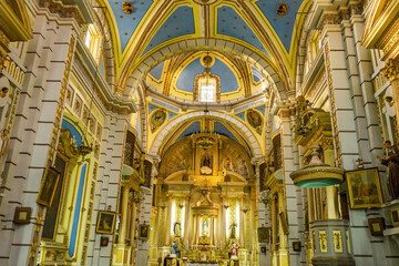 Fototapeta na wymiar Altar Basilica Santa Clara de Asis Church Puebla Mexico