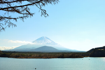 富士　富士山　山梨県精進湖付近の風景