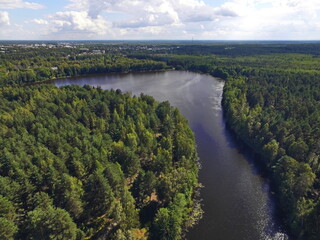 Obraz premium Bird's eye view of Lake Chernoe in the vicinity of Pokrov.
