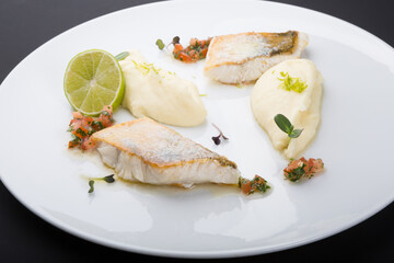 Fried white fish fillet
