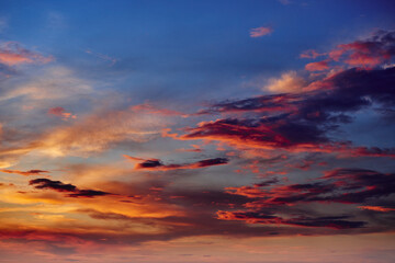 Fototapeta premium sunset sky as background, colorful and beautiful sunlight and clouds