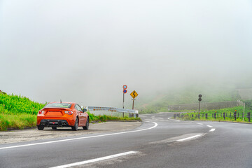 【志賀草津高原道路】霧中の幻想的な道路