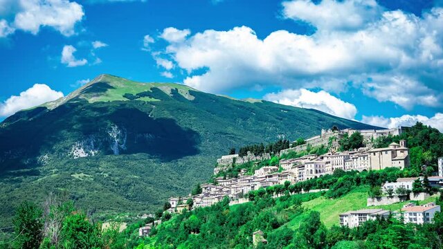 Abruzzo 2020: Time lapse of Civitella del Tronto, Teramo. Built on a hill, for two centuries it was the northernmost city of the Kingdom of Naples. July 2020, Abruzzo