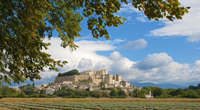 GrignanBilder StockFotos & Videos. Adobe Stock
