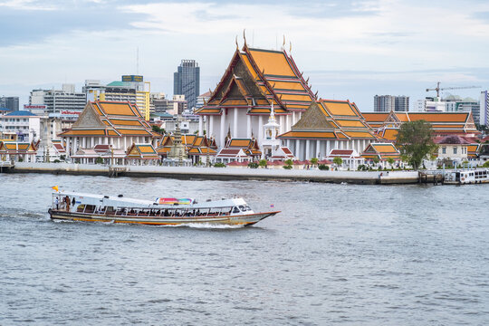 BANGKOK - AUG 6, 2020 :  Wat Kalayanamitr Varamahavihara is a Buddhist temple in Bangkok, Thailand. The temple is located in Wat Kanlaya sub-district, on the Thonburi bank of the Chao Phraya River.