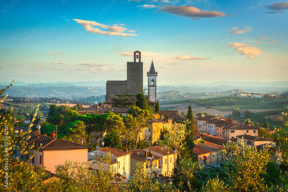 Wall mural Vinci, Leonardo birthplace, village skyline. Florence, Tuscany Italy