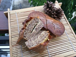 Banana chess long cup cake that no sugar, no butter and no flour