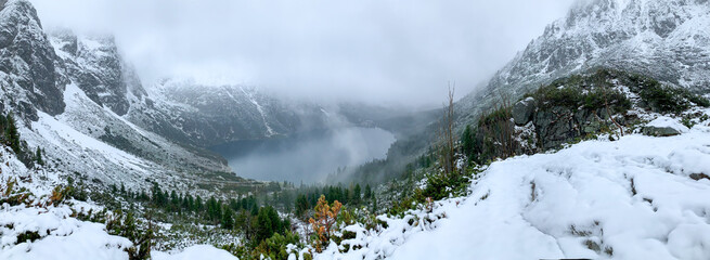 Morskie Oko Lake in Tatra National Park © magcs