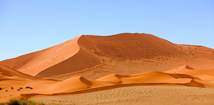 Sossulsvlei Dunes in Namib Desert, Namib Naukluft Park in Namibia