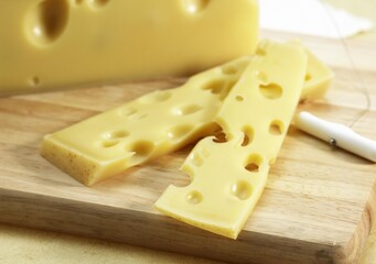 Emmental, Swiss Cheese made from Cow's Milk