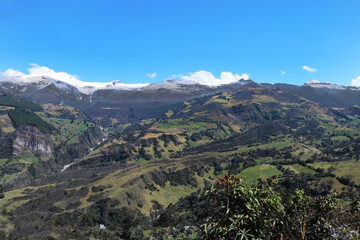 Fototapeta na wymiar snow mountains landscape at Villa de leyva