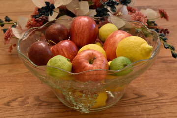 Still life bowl of fruit