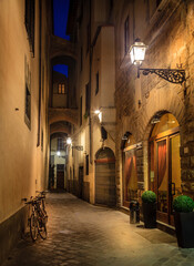 Fototapeta na wymiar Night street in Florence