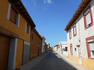 Fototapeta na wymiar Emty street of ancient Spain village. 