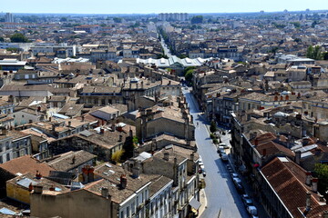 Blick auf Bordeaux und die Garonne