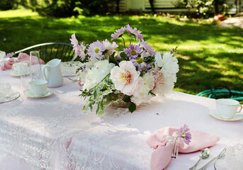 dining in garden