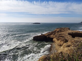 sea and rocks