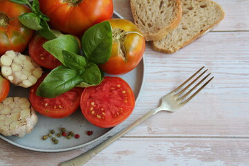 salad with tomatoes
