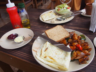 Lunch at a restaurant, Bread, Omlet and Chicken with Vegetables, Rishikesh, Uttarakhand, North India, India