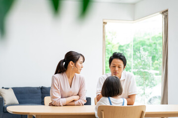 アジア人　親子　ポートレート