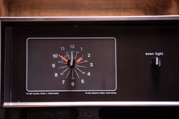 Analog oven clock and timer
