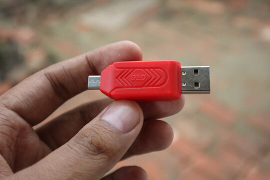USB card reader with otg on hand