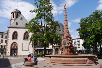 Liebfrauenberg, Liebfrauenkirche und Liebfrauenbrunnen in Frankfurt am Main