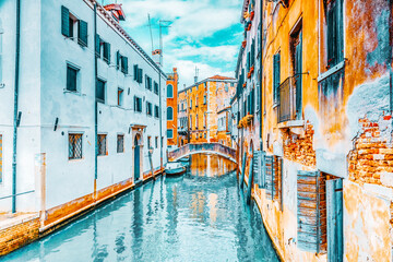 Fototapeta na wymiar Views of the most beautiful channels of Venice, narrow streets, houses.