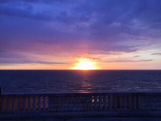 Alba sul mare vista dalla terrazza del Passetto di Ancona