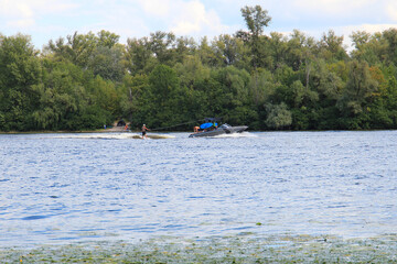Fototapeta na wymiar sports water activities on the Dnieper