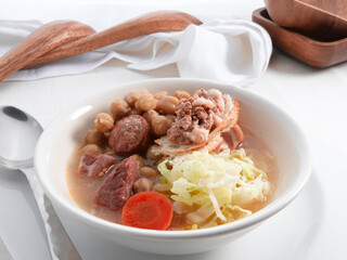 receta de cocina, plato de cocido, comida española. cooking recipe, cooked dish, Spanish food.