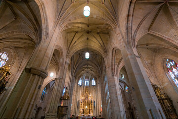 Nuestra Se&ntilde;ora de la Asuncion y del Manzano church, Historic quarter, Hondarribia town, Txingudi bay, Jaizkibel Mountain range,  Gipuzkoa province, Basque Country, Spain, Europe