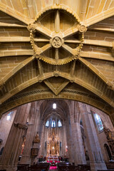 Obraz premium Nuestra Señora de la Asuncion y del Manzano church, Historic quarter, Hondarribia town, Txingudi bay, Jaizkibel Mountain range, Gipuzkoa province, Basque Country, Spain, Europe