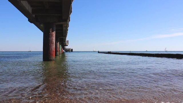 Ruhige See am Morgen an der Ostsee