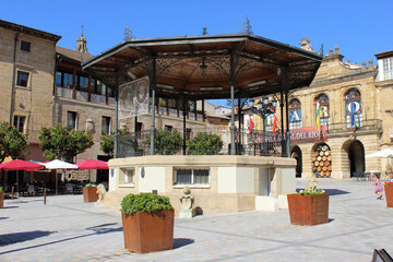 Main square of Haro of with a music kiosk, village in La Rioja (Spain) - obrazy, fototapety, plakaty