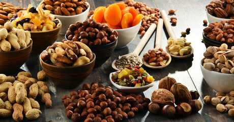 Composition with dried fruits and assorted nuts