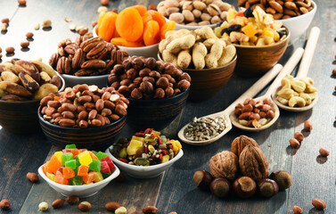 Composition with dried fruits and assorted nuts