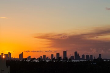 Fototapeta na wymiar sunset over Miami 