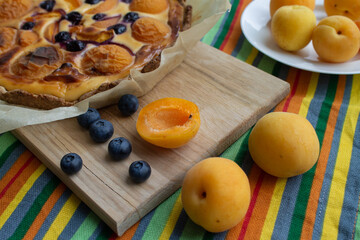 food pie ingredients: apricot, blueberry