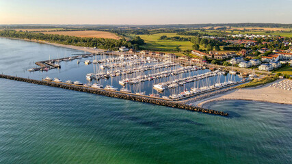 Fototapeta premium Kühlungsborn aus der Luft betrachtet, Ostsee, Mecklenburg-Vorpommern