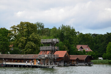 Fototapeta na wymiar Historische Badeanstalt in Utting, Ammersee