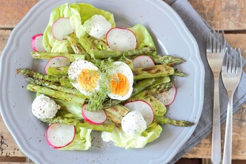 Frühlingssalat