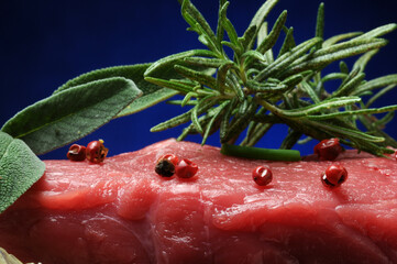 Tagliata con spezie ft9104_7932 Raw steak with spices
