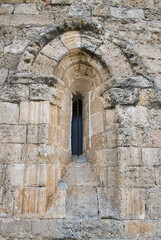 Arquitectura romanico tardio en la iglesia de Santa Maria del Castillo en Castronuño, Valladolid