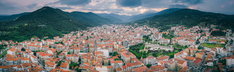 Fototapeta na wymiar Florina in the mountainous northwestern Macedonia, Greece