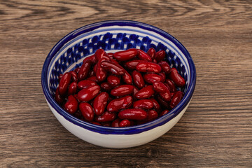 Red baked kidney in the bowl
