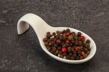 Peppercorn heap in the bowl