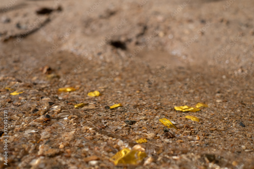 Wall mural pure gold nugget ore found in mine with natural underwater sources