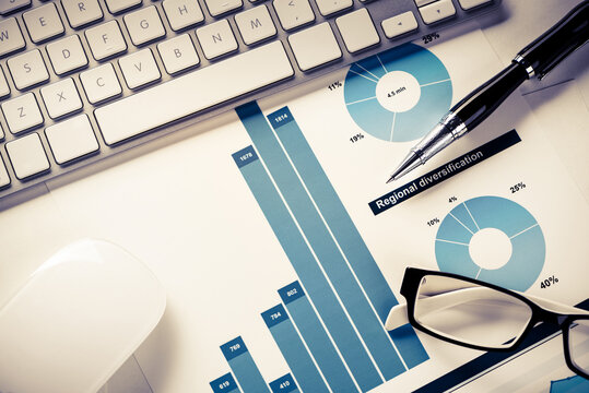 Preparing average sales report