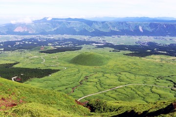 Fototapeta na wymiar 杵島岳から見る米塚